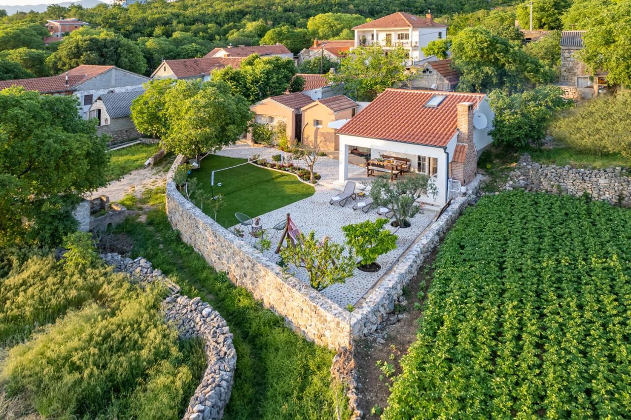 Holiday Home - Villa Thorak Anić Exterior foto