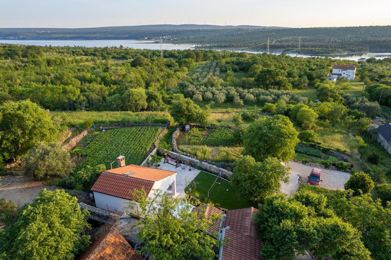 Holiday Home - Villa Thorak Anić Exterior foto