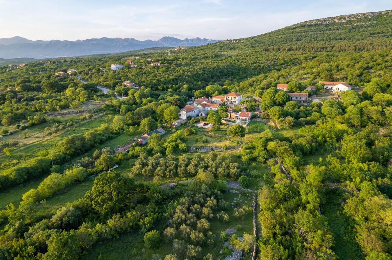 Holiday Home - Villa Thorak Anić Exterior foto